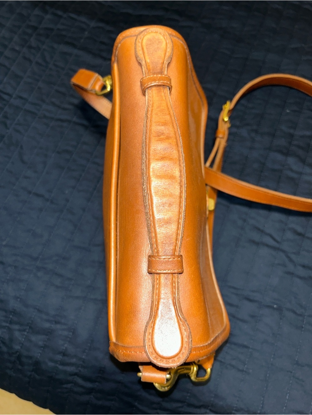 Vintage Coach Leather Shoulder Bag in Cognac Brown - Classic Women's Crossbody - Picture 3 of 9